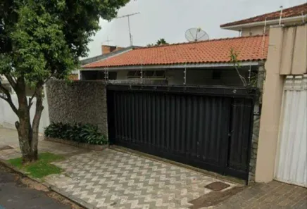 Casa com 4 Quartos à venda, 340m² no Tabajaras, Uberlândia