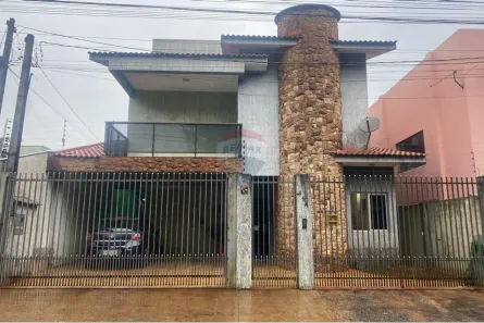 Casa com 3 Quartos à venda, 220m² no KLP, Foz do Iguaçu