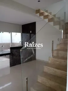 Sobrado com 3 Quartos à venda, 94m² no Novo Mundo, Uberlândia