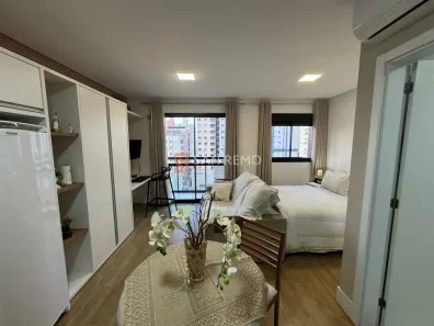 Apartamento com 1 Quarto para alugar, 32m² no Kobrasol, São José