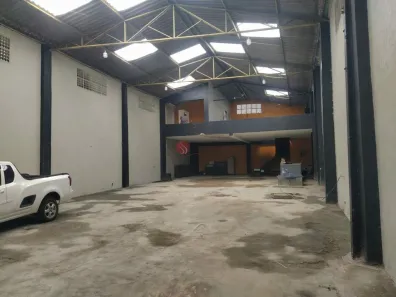 Galpão/Depósito/Armazém à venda, 310m² no Vila Califórnia, São Paulo