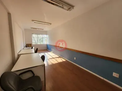 Sala Comercial à venda, 40m² no Petrópolis, Porto Alegre