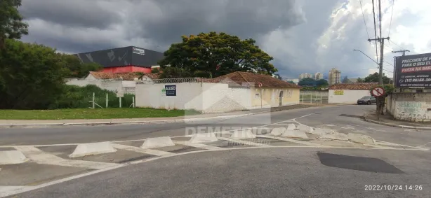 Imóvel Comercial com 3 Quartos para alugar, 253m² no Vila Edmundo, Taubaté