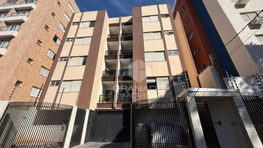 Apartamento com 3 Quartos para alugar, 82m² no Zona 07, Maringá