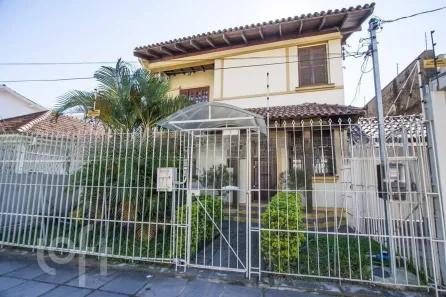 Casa com 4 Quartos à venda, 330m² no Menino Deus, Porto Alegre