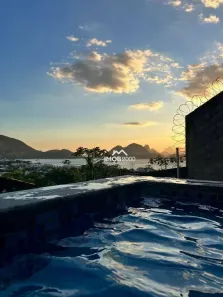 Casa com 3 Quartos à venda, 340m² no São Francisco, Niterói