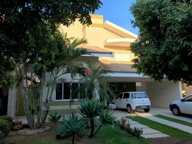 Casa de Condomínio com 3 Quartos à venda, 228m² no Operária, Londrina
