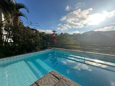 Casa com 5 Quartos à venda, 287m² no Castelanea, Petrópolis