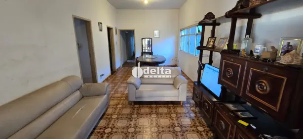 Casa com 4 Quartos à venda, 130m² no Tabajaras, Uberlândia