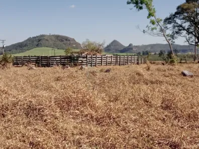 Fazenda/Sítio com 2 Quartos à venda, 605000m² no , Cássia dos Coqueiros