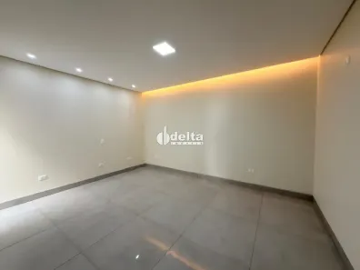 Casa com 4 Quartos à venda, 180m² no Santa Mônica, Uberlândia