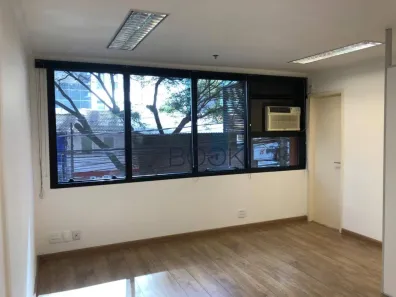 Sala Comercial à venda, 30m² no Vila Olímpia, São Paulo