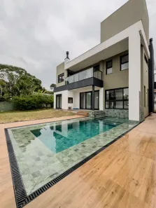 Casa de Condomínio com 4 Quartos à venda, 371m² no Ingleses do Rio Vermelho, Florianópolis