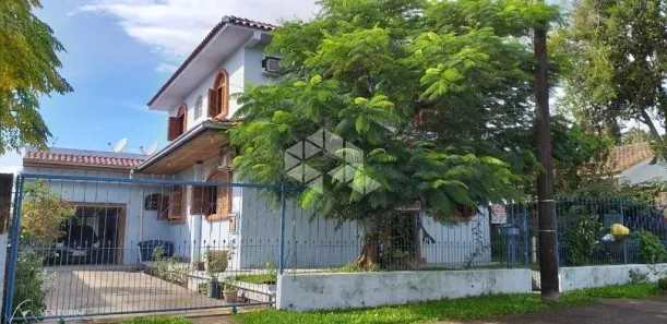 Casa com 4 Quartos à venda, 310m² no Camobi, Santa Maria