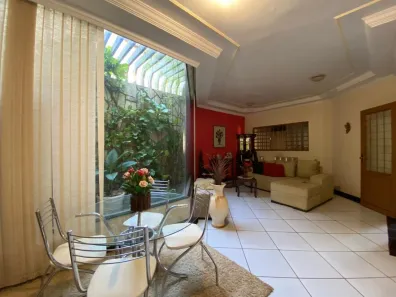 Casa com 3 Quartos à venda, 260m² no Nova Uberlândia, Uberlândia