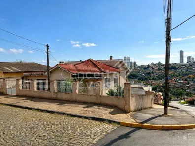 Casa com 4 Quartos à venda, 184m² no Uvaranas, Ponta Grossa
