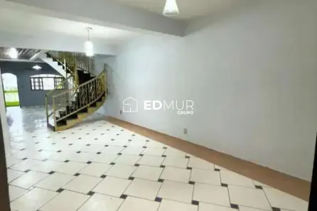 Sobrado com 3 Quartos à venda, 315m² no Vila Vitória, Santo André