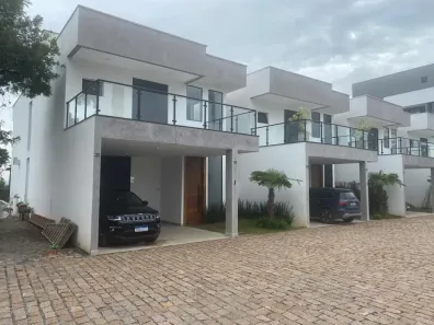 Casa com 3 Quartos à venda, 250m² no Jardim Pioneiro, Cotia