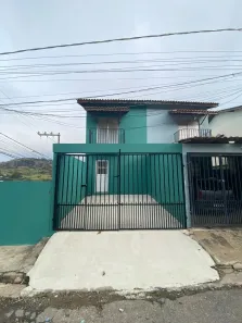 Casa com 2 Quartos para alugar, 125m² no Parque 9 de Julho, São Roque
