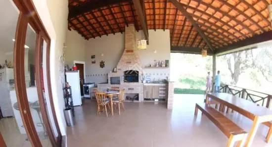 Casa com 4 Quartos para alugar, 460m² no Ivoturucaia, Jundiaí