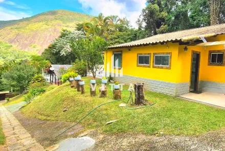 Casa com 5 Quartos para venda ou aluguel, 1510m² no Araras, Petrópolis