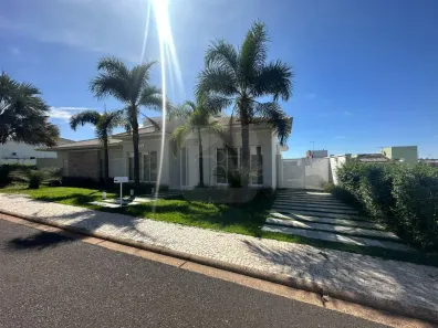 Casa de Condomínio com 4 Quartos à venda, 400m² no Nova Uberlândia, Uberlândia