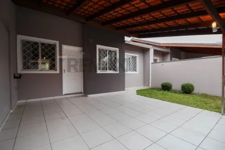 Casa com 2 Quartos para alugar, 72m² no Uberaba, Curitiba