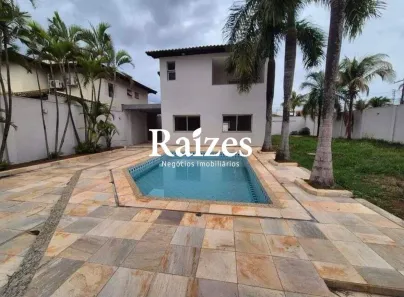 Casa com 5 Quartos para alugar, 288m² no Jardim Karaíba, Uberlândia