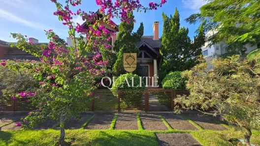Casa com 3 Quartos à venda, 230m² no Jurerê Internacional, Florianópolis