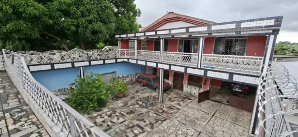 Prédio Comercial com 5 Quartos para alugar, 250m² no Redenção, Manaus
