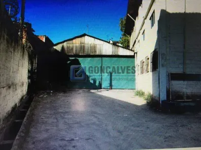 Galpão/Depósito/Armazém à venda, 1900m² no Alves Dias, São Bernardo do Campo