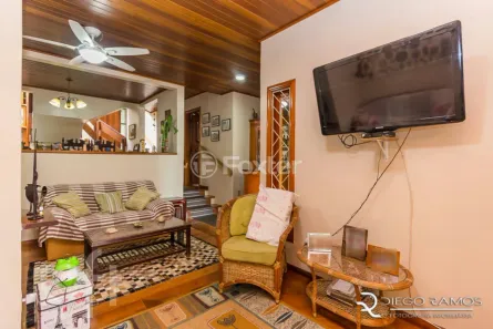 Casa com 3 Quartos à venda, 290m² no Medianeira, Porto Alegre