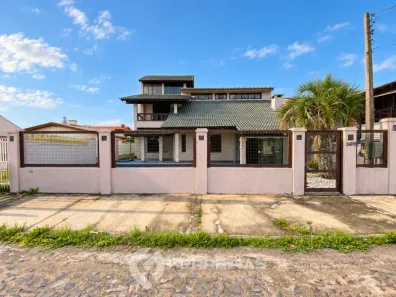 Sobrado com 2 Quartos para alugar, 200m² no Tramandaí, Tramandaí