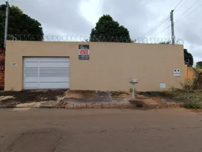 Casa com 3 Quartos à venda, 180m² no Jardim Real, Goiânia