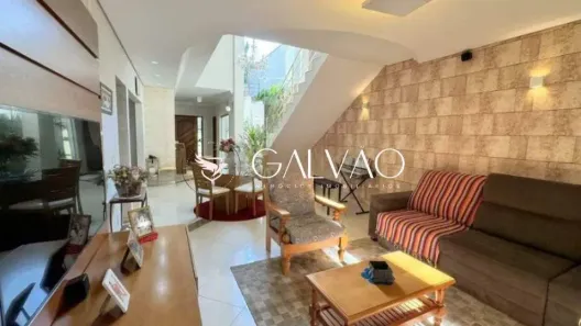 Casa com 4 Quartos à venda, 273m² no Centro, Taubaté