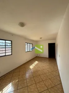 Casa com 3 Quartos para alugar, 120m² no Jardim Odete, São Paulo