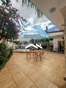 Casa com 3 Quartos à venda, 281m² no Jardim Inconfidência, Uberlândia