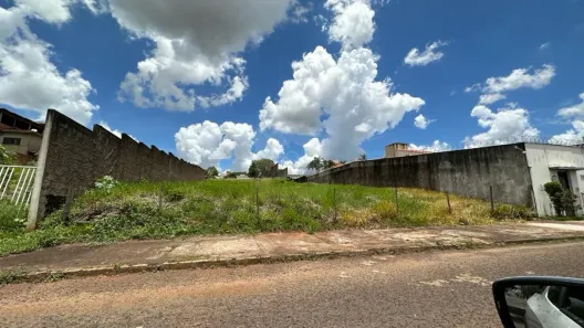 Lote/Terreno à venda, 1000m² no Cidade Jardim, Uberlândia