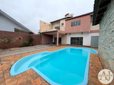 Casa com 3 Quartos para alugar, 200m² no Jardim Califórnia, Cuiabá