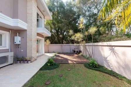 Casa de Condomínio com 4 Quartos para alugar, 270m² no Orleans, Curitiba