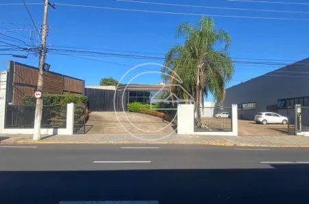 Imóvel Comercial para alugar, 2299m² no Centro, Marília