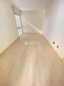 Apartamento com 2 Quartos para alugar, 66m² no Passo da Areia, Porto Alegre