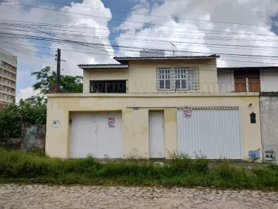 Casa com 4 Quartos para alugar, 198m² no Cambeba, Fortaleza