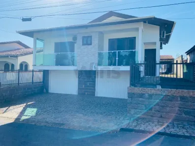 Casa com 3 Quartos à venda, 209m² no Laranjinha, Criciúma