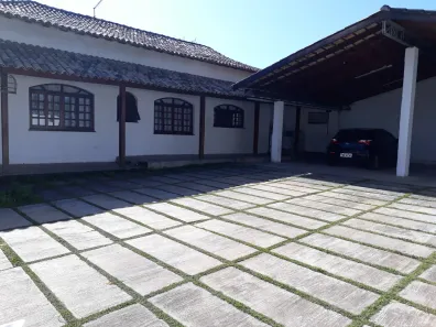 Casa com 3 Quartos para alugar, 350m² no Botujuru, Mogi das Cruzes