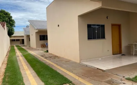 Casa de Condomínio com 8 Quartos à venda, 245m² no Vila Adelina, Campo Grande