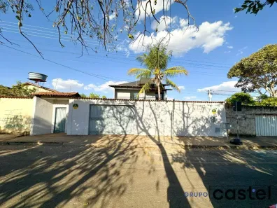 Casa com 4 Quartos à venda, 220m² no Jardim Belo Horizonte, Aparecida de Goiânia