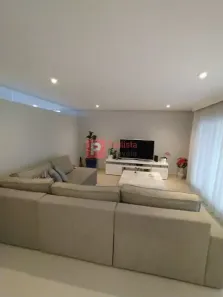 Sobrado com 4 Quartos à venda, 215m² no Interlagos, São Paulo