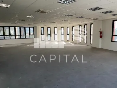 Sala Comercial para alugar, 225m² no Chácara Jaguari (Fazendinha), Santana de Parnaíba