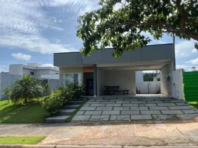 Casa de Condomínio com 3 Quartos à venda, 180m² no Triângulo, Porto Velho